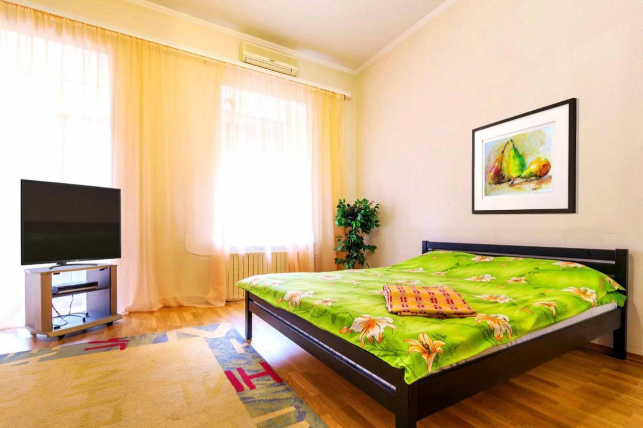 Large Apartment In The Center Dnipro Exterior photo